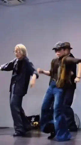 Stomp, Dance 🪩✨️ #thebrothersjohnson #hit #dance  #performance #pourtoi 