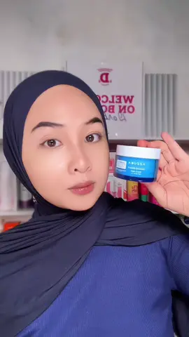 Pasti kalian bakal nyesel deh kalau belum cobain diamond bright day cream dari Azzura ini ✨👀 Karena dia bisa bantu mencerahkan kulit kalian yang kusam dalam waktu 7 hari 😭🫶🏻#daycreamazzura #azzuracosmetics #azzuradiamondbright #daycream 