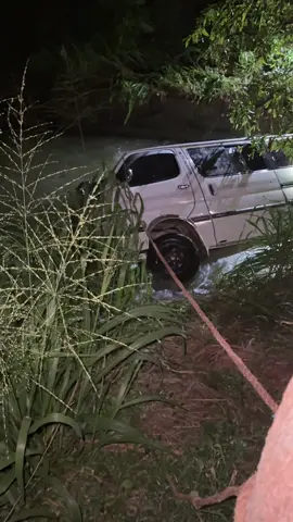 ඇලට ගිය එයා 😕 #acidente 