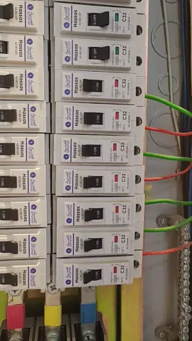 القواطع الكهربائيه المناسبه لسلامة منزلك على حسب حجم ومقاس الأسلاك الكهربائيه 