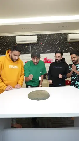 الي يطيح العلم هو الخسران🤣#شورت #باور #تيك_توك #explore #كمستكا 