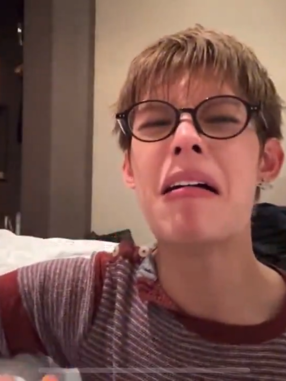 sayangku 👶 endog nya murag kemudian di pulung lagi 🥚mengandung protein tinggi 🤓 #James #제임스 #Cortis #weverselive 