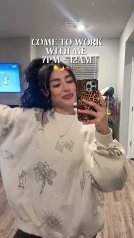 what podcast topics do you like to listen to? 🚗🎙️👯‍♀️