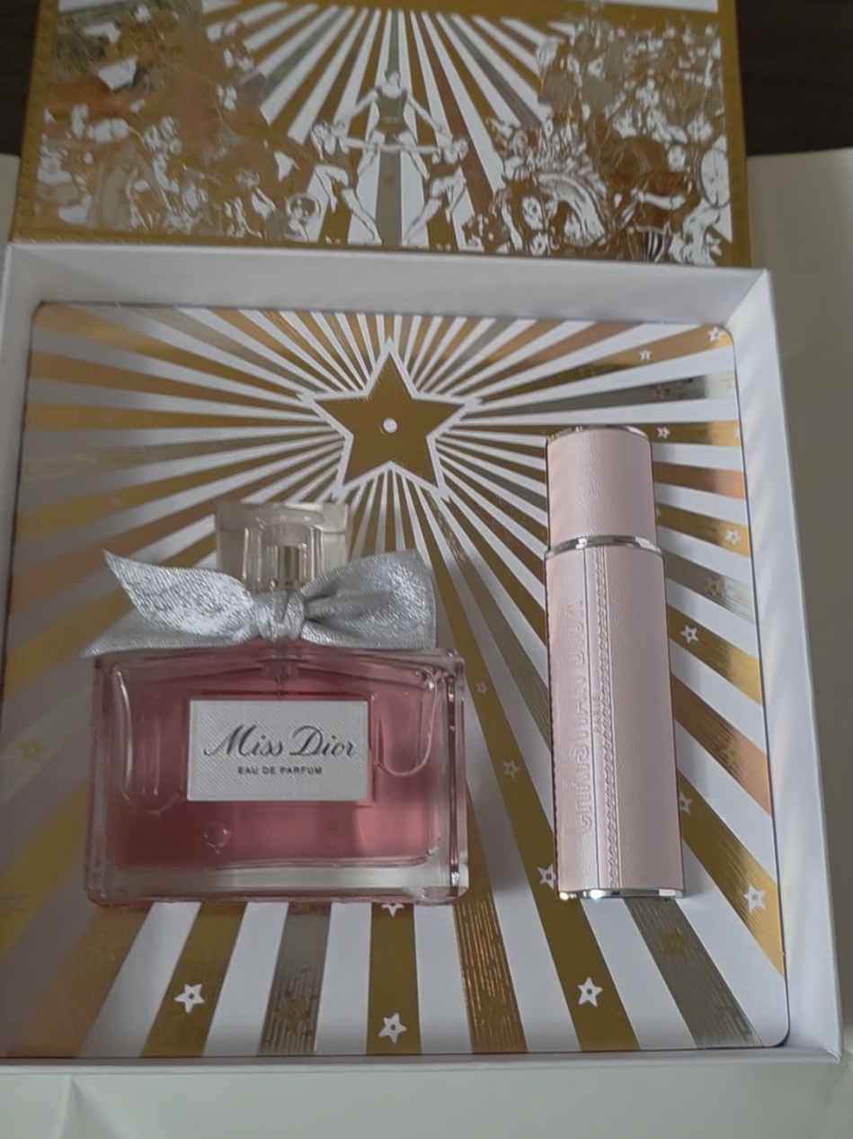 Miss Dior Perfum Birthday gift 🎁  #Missdior #Dior #fyp #foryoupage #paratiiiiiiiiiiiiiiiiiiiiiiiiiiiiiii 