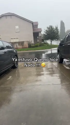 El dia esta pa ir x un starbies 💅🏻#fyp #paratii #lluvia 