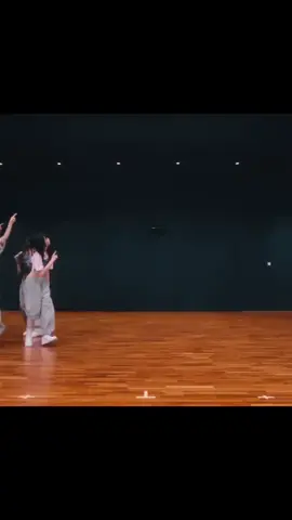 NewJeansNever? #newjeans #newjeansneverdies #fyppppppppppppppppppppppp #kpop #dance 