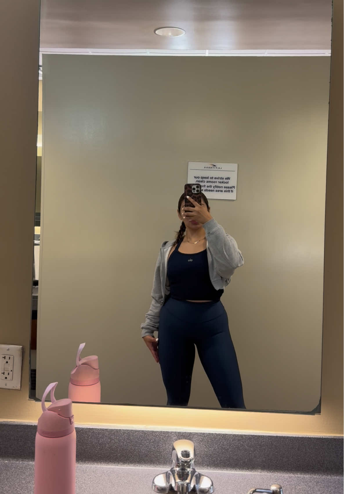 Yall see the shoulders? 🤭 #fyp #GymLife #Fitness #gymrat #workout 