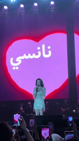 Seru seruan bareng @Nancy Ajram di Istora Senayan Jakarta kereeeeeenn banget 🤗#nancyajram #istorasenayan #gbksenayan #nancy #konser 