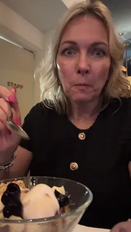 A great evening @St. Pancras London and then @Carluccios with @Sally | Garden & Home @Teresa @Sarah ♥️ @Sevda Ela @sevda.elasDAD @mine.s96 🎄