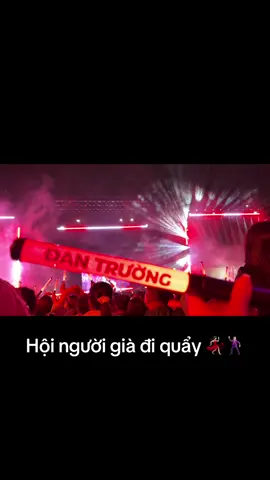 Chúng ta cùng hát những bài hát thanh xuân nha mọi người ơiiii #ĐanTrường #DấuẤnThanhXuân #liveconcert30nam 