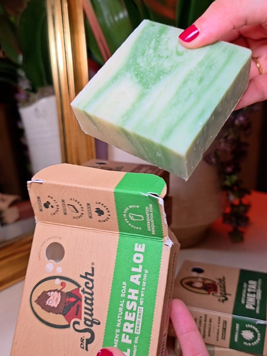 Clean ingredients, natural oils, and scents that make your shower feel like a spa 🌿✨ No harsh stuff! Just healthy skin and good vibes. #DrSquatch #NaturalSoap #tiktokshop #barsoap #drsquatchsoap 