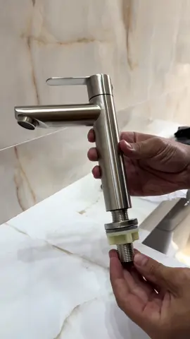 Torneira de banheiro 