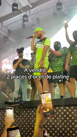 2 Places à côté à vendre, en cat or et platine pour le samedi 30 mai au Velodrome 📀👽💿 #jul #poutoi #juldetp #concert #velodrom @Jul 