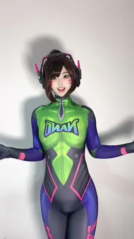 🎤🥰 #overwatch #dva #cosplay #overwatchcosplay #dvacosplay 