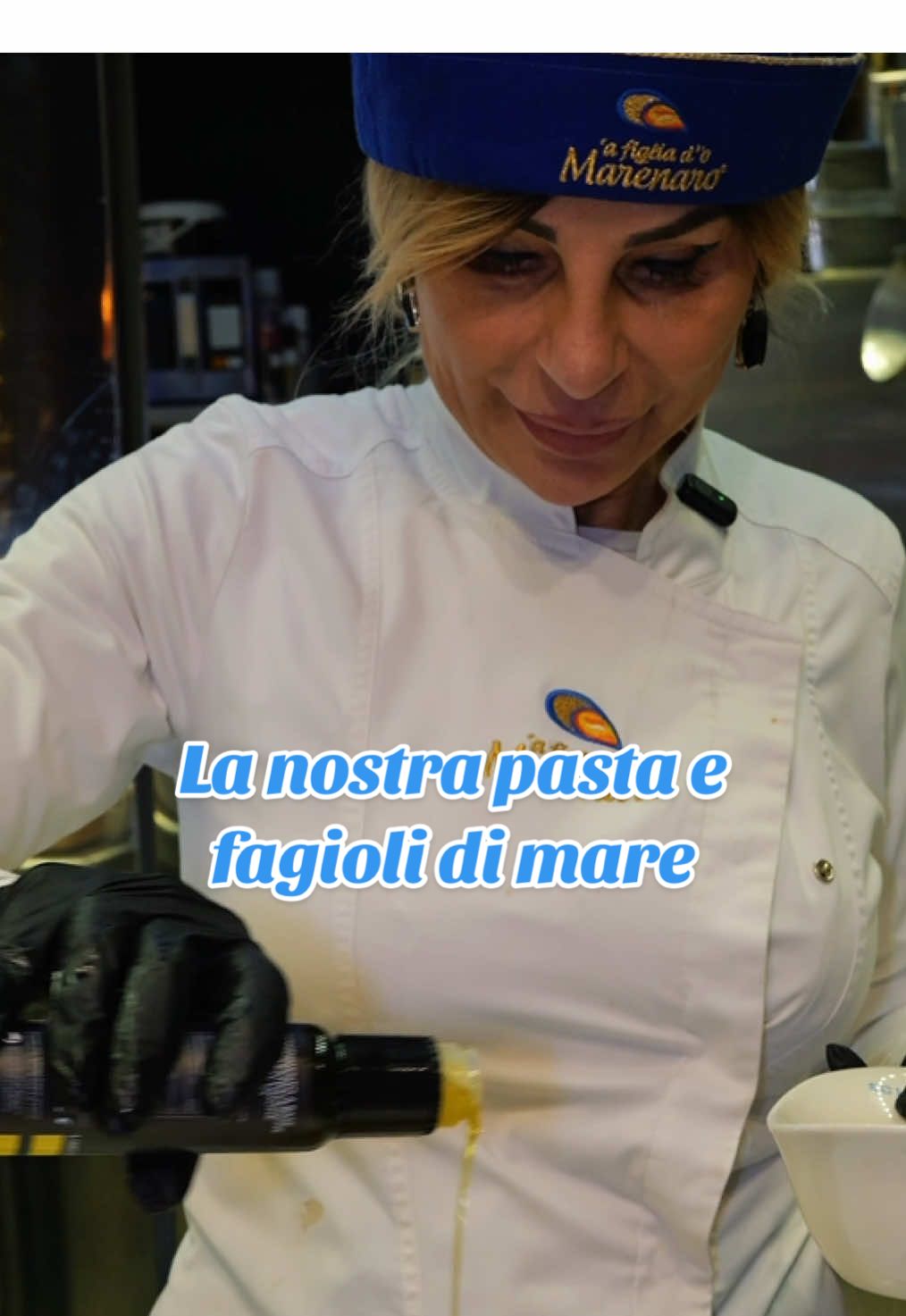 Oggi prepariamo na bella pasta e fagioli di mare. Sempre e solo add ‘A Figlia d’’o Marenaro.💙 #afigliadomarenaro #assuntapacifico #napoli #unicasede #ricette 