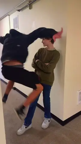 They don’t wanna see me fall 😮‍💨🫣 #uoregon #bamarush #pt #fyp 