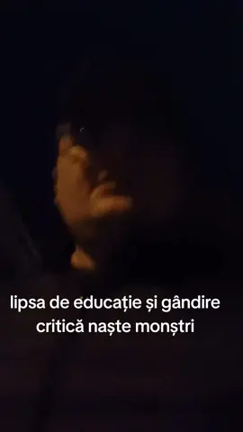 Una dintre cele mai mari probleme ale României este lipsa de educație, analfabetismul funcțional și lipsa de gândire critică. Oamenii nu mai discern nimic, nu mai filtrează informațiile, nu îsi pun întrebări elementare și nu pricep ce citesc. #foryou #educatie #romania #politica 