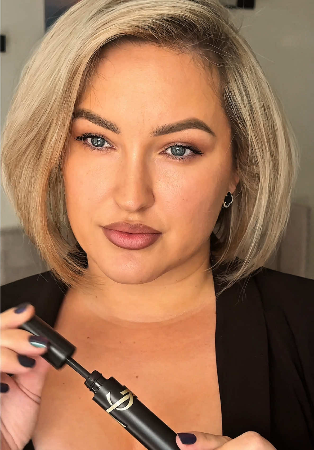 @YSL Beauty 🖤 blink twice if you’re obsessed 💔 #yslbeautypartner #yslbeauty #yslmascara #yslmakeup 