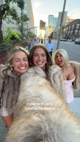 come with us to sabrina carpenter! @Katie @gracie fontaine 