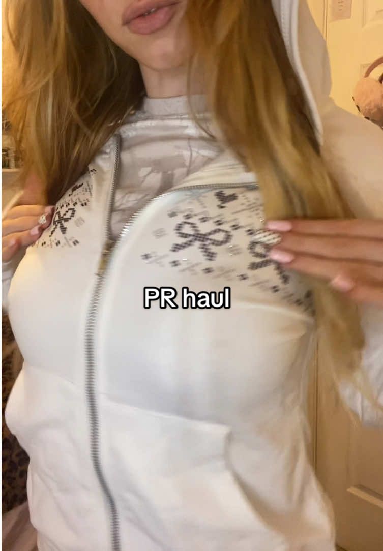 The perfect winter hoodie haul from @aelfriceden_official go check out the big sale they have on rn if u want swag #fyp #outfit #aelfriceden #haul #hoodies 