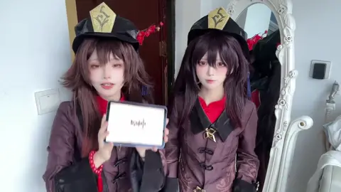 @原神 生日禮物喜歡么？不喜歡明年來總部門口夾。#原神 #原神三周年 #原神楓丹 #胡桃 #cosplay