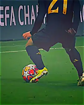 منو يعرف لاعب وين ختفه💔🥺 #تيم_الكرة_المستديرة💎 #تيم_اساطير_الدفاع_🔥👿 #تيم_مصممين_اوربا💎 