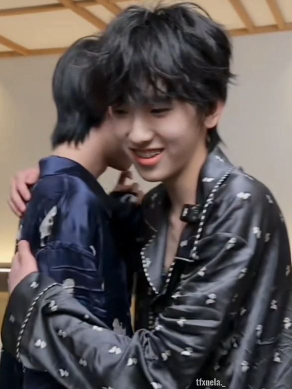 qiwen is sailing again, the world is healing again!!❤️‍🩹🥹#qiwen #yangbowen #zuoqihan #tffamily_4th_generation #fyp 