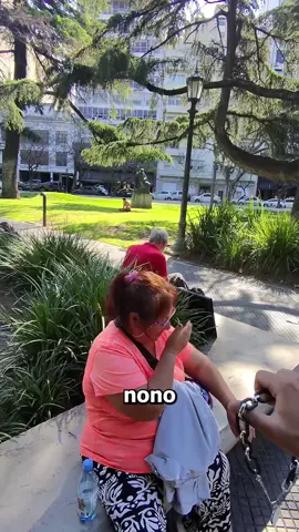 Una mujer responsable 🤣 #humor #broma #calle