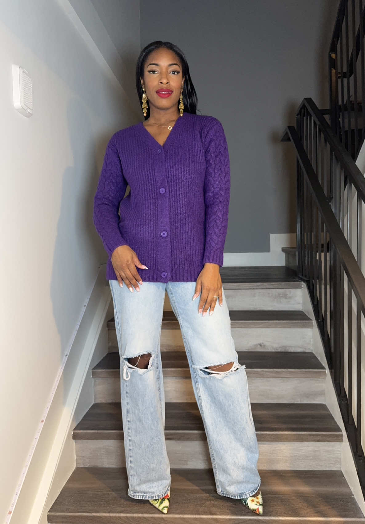 Free sign up, conveniently delivered to you, & every purchase comes with two free gifts @213deli & @Sara Happ - The Lip Expert 