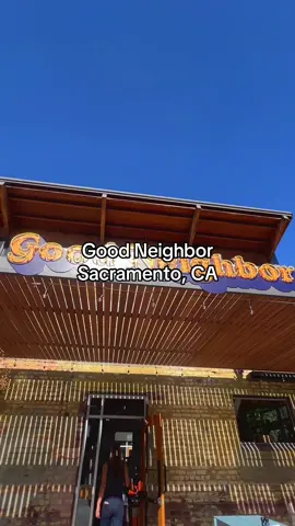 There’s a new restaurant in town! Good Neighbor at the Ice Blocks in Sacramento.  Things we tried:  -Apple Walnut Salad  -Chicken Sandwich  Share with who you’d wanna take here!  Follow me for more local finds! ✨ #foodiesoftiktok #sacramento #sacramentotiktok #thingstodo #sacramentorestaurants 