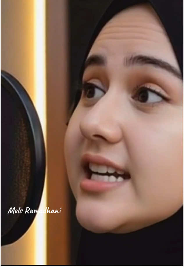 Berlayar Tak Bertepian ~ ELLA (Cover) 🇲🇨🇲🇨 #fypage 