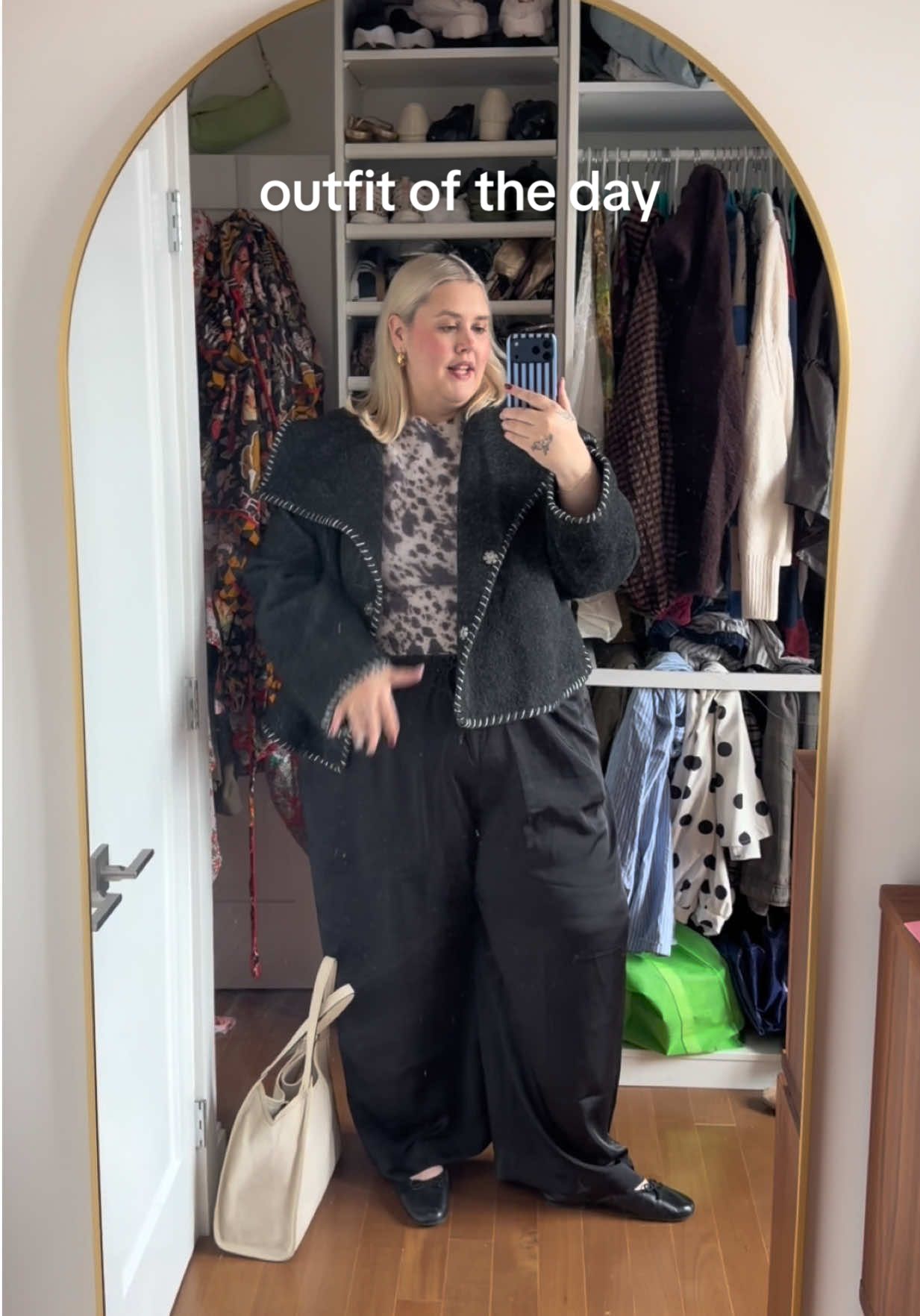 Guys do not sleep on these satin pants!!! I spent so long looking for a pair and these are perfect and such a good price. @Old Navy @Anthropologie @J.Crew @STAUD #outfitinspo #fallstyle #plussizefashion 