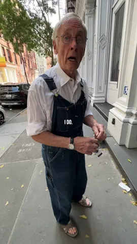 @neiljenneyofficial  Location: SOHO Occupation: Artist 🧑‍🎨  #gagosiangallery