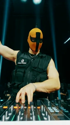 TRICK OR TREAT 🎃👻  #techno #hardtechno #rave #rawstyle #halloween2025  🎥 by @Simonbaymusic 