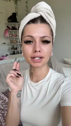 If you have any tips or foods that I could eat that’d be easy let a girl know bc omg 😩 #teeth #recovery #surgery #braces #stargrl333 