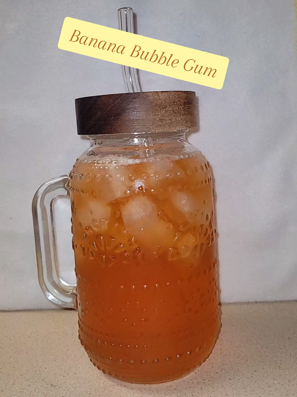 A Banana Bubble Gum today. I made this using a wylers light bubble gum and a wylers light banana. I would rate this an 8/10, i love the tutti fruitty flavor it gives, but it has a slight after tatse of tums. #wateroftheday #watertok #flavoredwater #wylerslight #fyp 