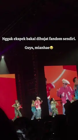 Lagi nggak ngikutin kpop bgt, tiba-tiba di ig muncul cbx nggak ikut comeback fanmeeting. Bikin vt biasanya juga nggak ada komen apapun, kaget banget dibombardir fandom sendiri. Guys, mianhae. Akupun mendukung ot9 bahkan kalo masih bisa 12 ge 12 tapi kan ahh sudahlah ya itu😭 #exo #cbx #exol #kpopfyp #kpopstan 