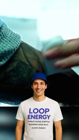 ✈️ Топ-факты об истребителях мира 🌍 1. F-22 Raptor (США) – 👑 король неба  • 🥷 Самый скрытный истребитель в мире (стелс-технологии)  • 💨 Разгоняется до 2.4 Маха (~2 500 км/ч)  • 🤖 Умеет маневрировать с невероятной точностью — даже «висеть» в воздухе ⸻ 2. F-35 Lightning II (США) – 💻 “летающий компьютер”  • 🧠 Имеет искусственный интеллект, который помогает пилоту  • 🎯 Может одновременно отслеживать 20+ целей  • 📡 Имеет самую продвинутую систему связи и координации между союзниками ⸻ 3. Су-57 (Россия) – 🦅 многофункциональный хищник  • 🛡️ Первый российский истребитель 5-го поколения  • 💣 Может нести вооружение внутри корпуса, как у F-22  • 🔥 Способен совершать «плоский штопор» и другие суперманёвры ⸻ 4. Rafale (Франция) – 🐆 европейская элегантность  • 🛫 Может взлетать с коротких полос и авианосцев  • 🎯 Высокоточное вооружение — для воздушных и наземных целей  • 🤝 Используется во Франции, Индии, Египте и других странах ⸻ 5. J-20 (Китай) – 🐉 восточный конкурент  • 🔍 Оснащён радарами с искусственным интеллектом  • 🧬 Создан с технологиями «стелс» и дальнего перехвата  • 💡 Считается ответом Китая на F-22 и F-35 ⸻ 🎖 Интересный факт: Некоторые истребители могут стрелять врагу в хвост, даже если летят в противоположную сторону — благодаря манёврам и управляемым ракетам 🎯  #фильм #fakesituation #рек