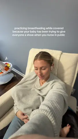 just ✨breastfeeding mom✨ things no big deal 