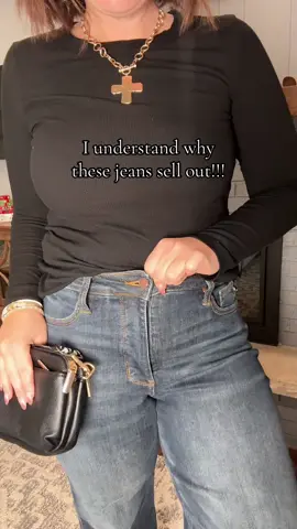 Judy Blue Last Kiss #judyblues #cropjeans #midrisejeans #midrise #jeansoutfit 