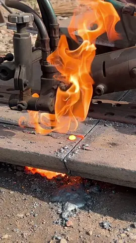 #EngineeringVibes #MetalCutting #MechanicalEngineering #EngineeringWorld #PrecisionEngineering