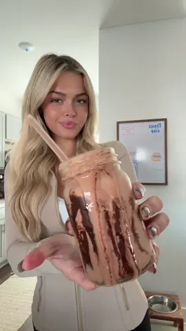 Let’s make my macro friendly wendys chocolate frosty! @Nutranellenutrition #nutranellepartner #nutranellegirl #nutranelle ~ 1 cup of ice  ~ 1 serving of Nutranelle chocolate whey protein  ~ 1tsp unsweetened cocoa powder  ~ 1 tbsp zero sugar chocolate pudding mix  ~ 1/2 cup of water  Optional: zero sugar Hershey syrup