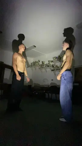 Já a můj sněhuláček part. 2 ☃️(trénujeme pro slečny… Vánoce 2025 se už blíží🎄)#christmas #loveyou #together #kiss #fyp 