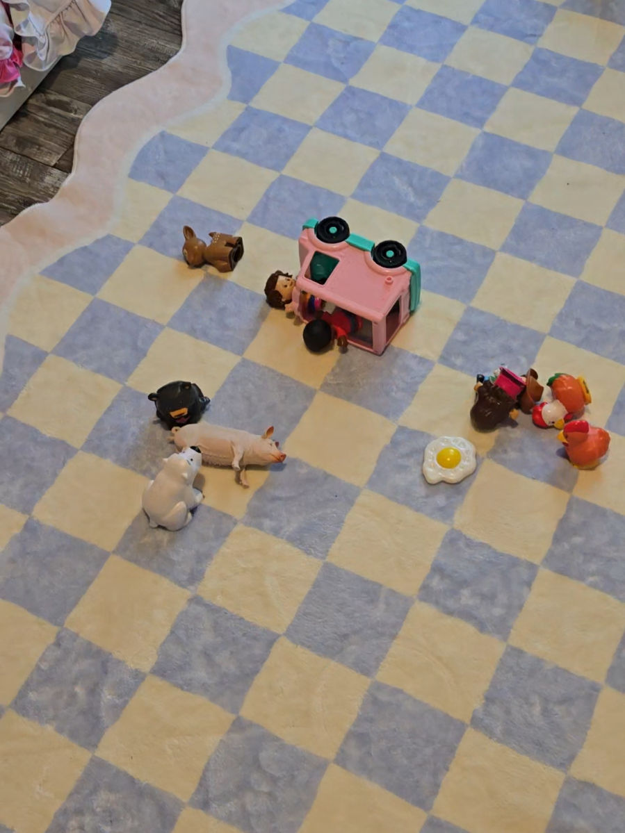 Please pray for the Fisher Price community🙏 @Fisher-Price #fisherprice #fisherpricelittlepeople #imaginaryplay #toddlertoys #playtime 