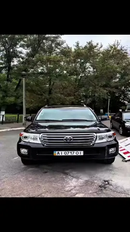 Черный Папин Танк #edit #cars #car #toyota 