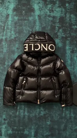 Men’s and women’s A down jacket that must be owned ❄️#outfitinspo #winterjacket #fashion #puffer #fyp 