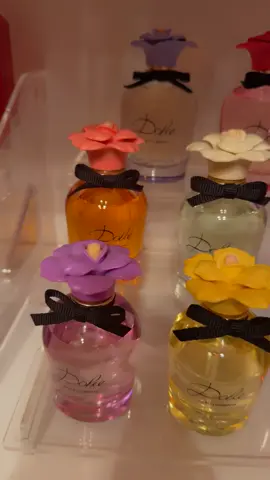 Absolutely love all of my flower top perfumes by Dolce and Gabbana! They are all linked in my showcase! Shop away 💁🏽‍♀️
