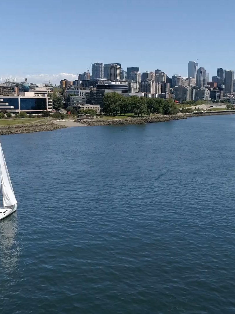 Discover Seattle’s landmarks — the Space Needle, Pike Place Market, and Seattle Great Wheel — captured through AI-recognized scenes with bookable links. Test video for the #seeq.ing AI travel platform. #AITravel #Seattle #SmartTravel #SpaceNeedle #PikePlace #seatacairport#greatwheelseattle #seeq.ing