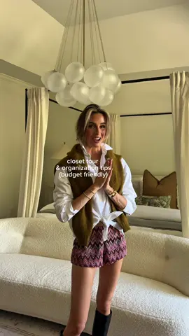 budget friendly closet tour & organization rules to live by #closettour #homereno 