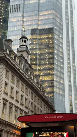 LONDON #londonstreets #welcometolondon #unitedkingdom #london #traveluk 